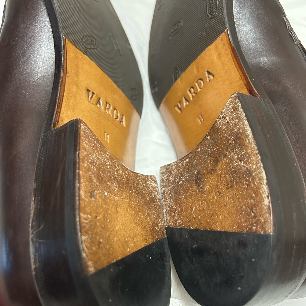 Mens Varda Brown leather loafers size 11 with a classic style. Italian leather - Picture 11 of 11